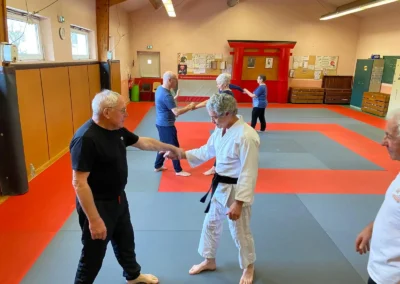 Apprentissage d'une technique de défense en Aïkido Santé Senior